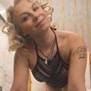 AngelynnaJoy