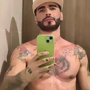 Darwin_horny