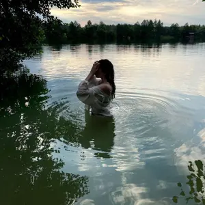 Luna_Lush_