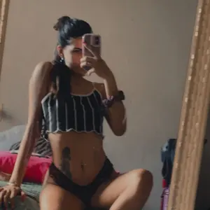 Lyviaa_