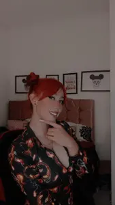 Skarlet_Adams